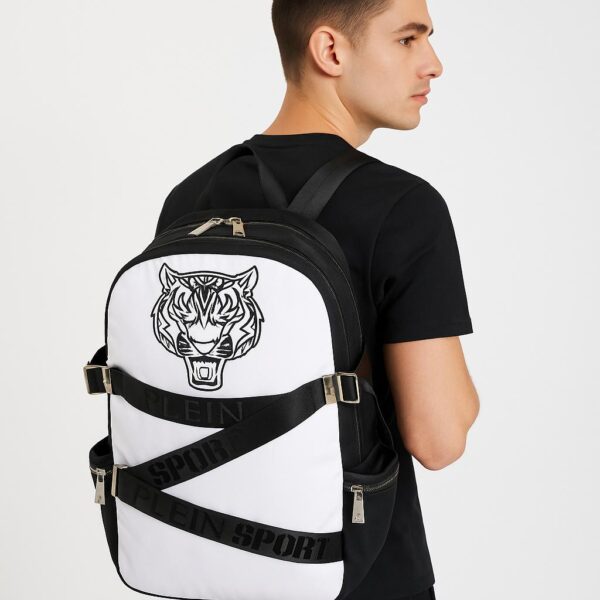 BACKPACK LOGO