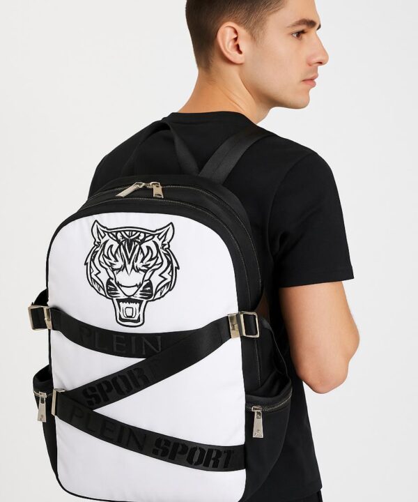 BACKPACK LOGO