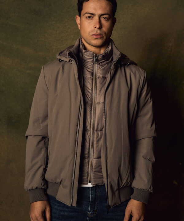 MEN’S HOODED JACKET
